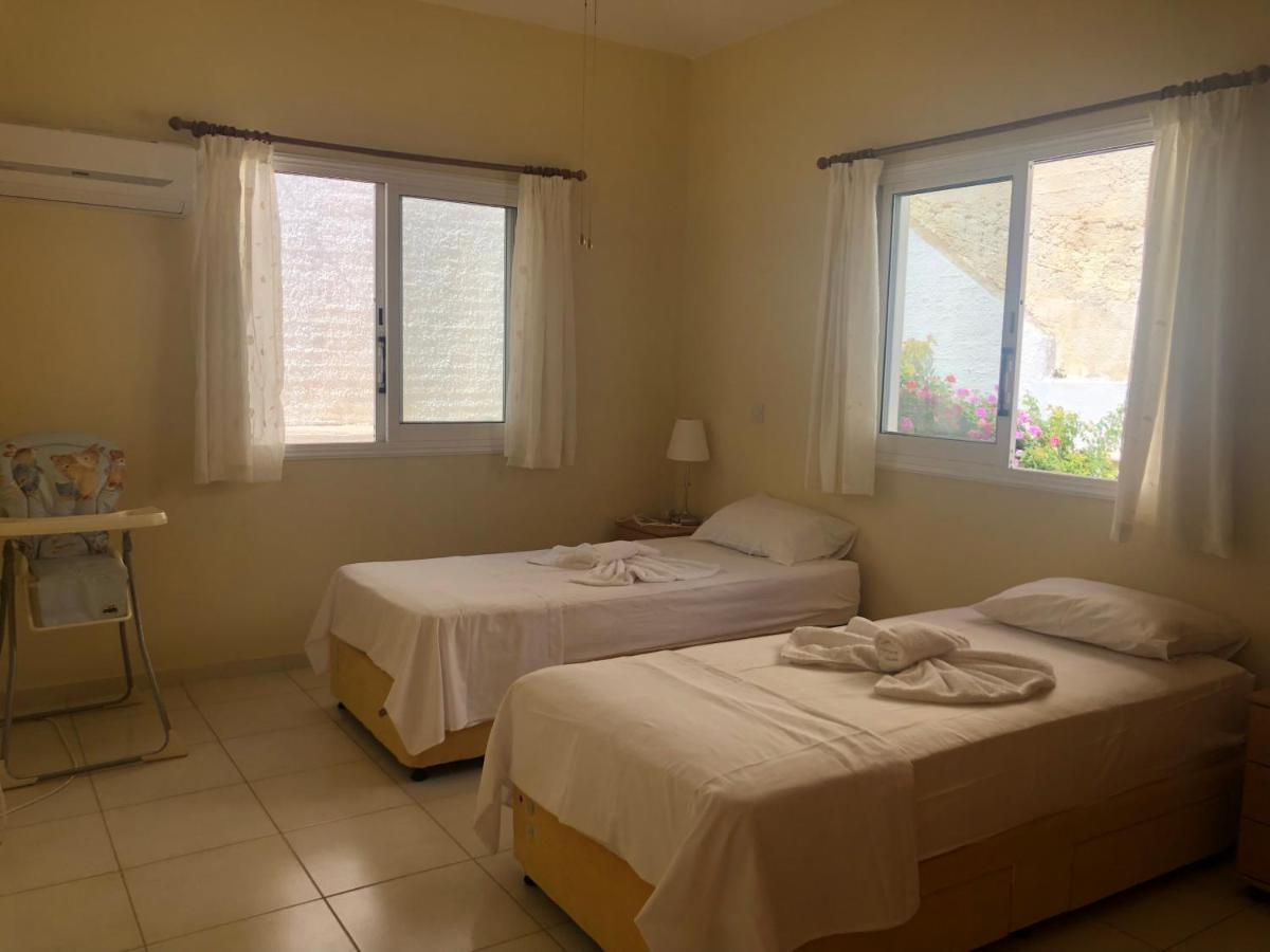 Peyia Palm Villa Paphos Extérieur photo