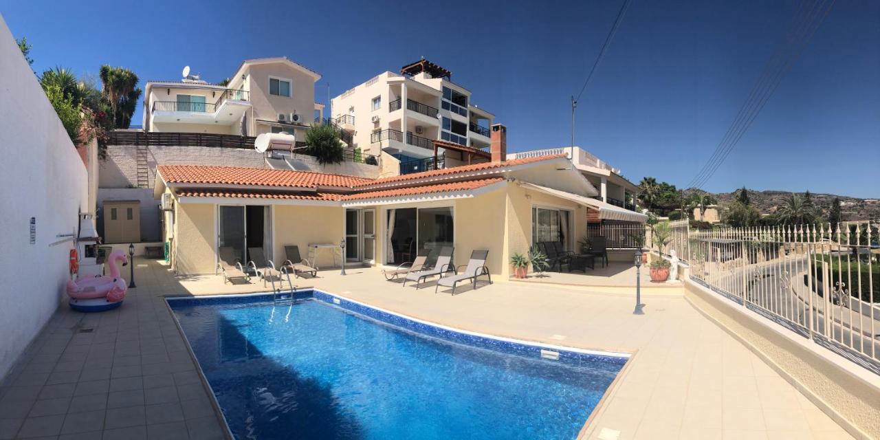 Peyia Palm Villa Paphos Extérieur photo
